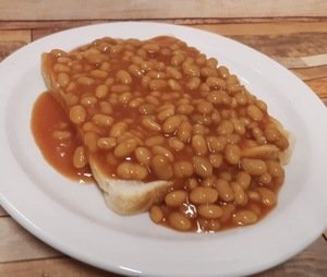 Beans on toast (2 slices)